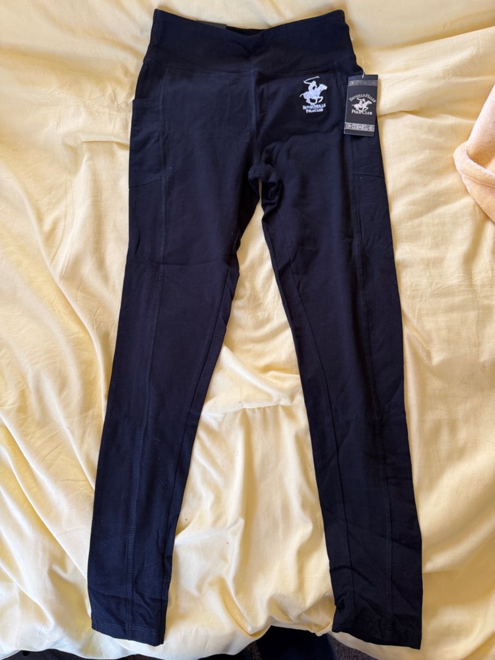 Womens Black Athletic Leggings with Side Pockets polo